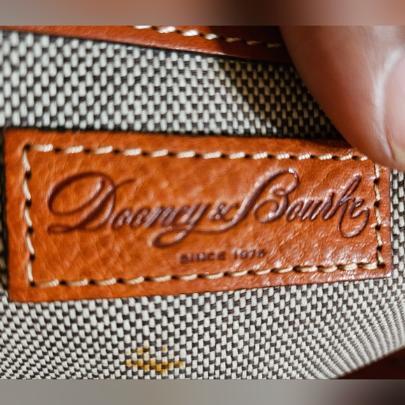 Vintag Dooney & Bourke florentine tote - Picture 17 of 17